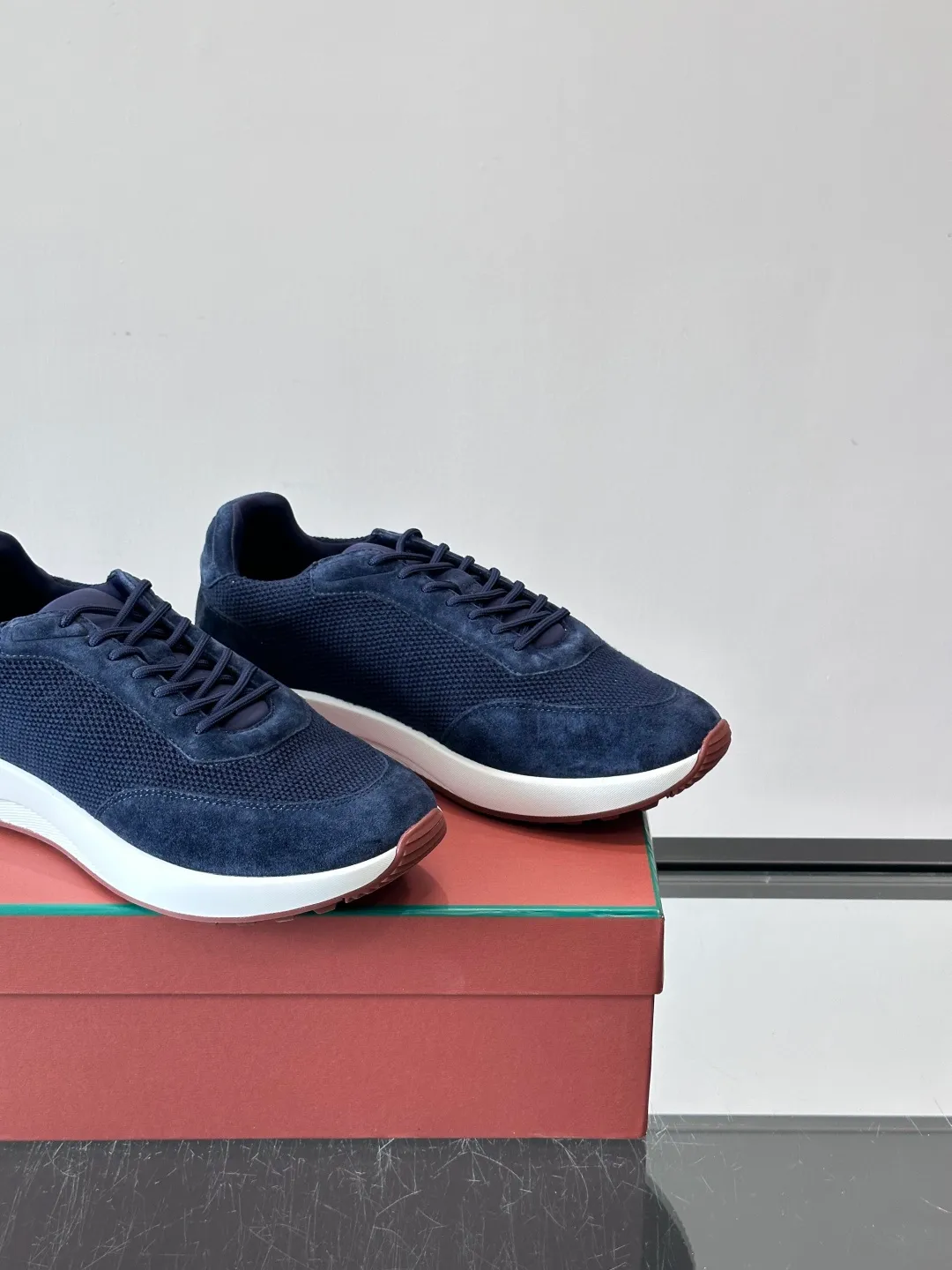 Men's men's shoes 💰p580 "Loro men's shoes 💰pian＊" Week End Walk series sports shoes, using exclusive raw materials, mesh upper + suede stitching, breathable and comfortable, rubber soles with strong grip, suitable for commuting and casual outings. Low-key high-end gray tone, versatile suit or casual wear, size: 39-44 (customized at 38.45.46)